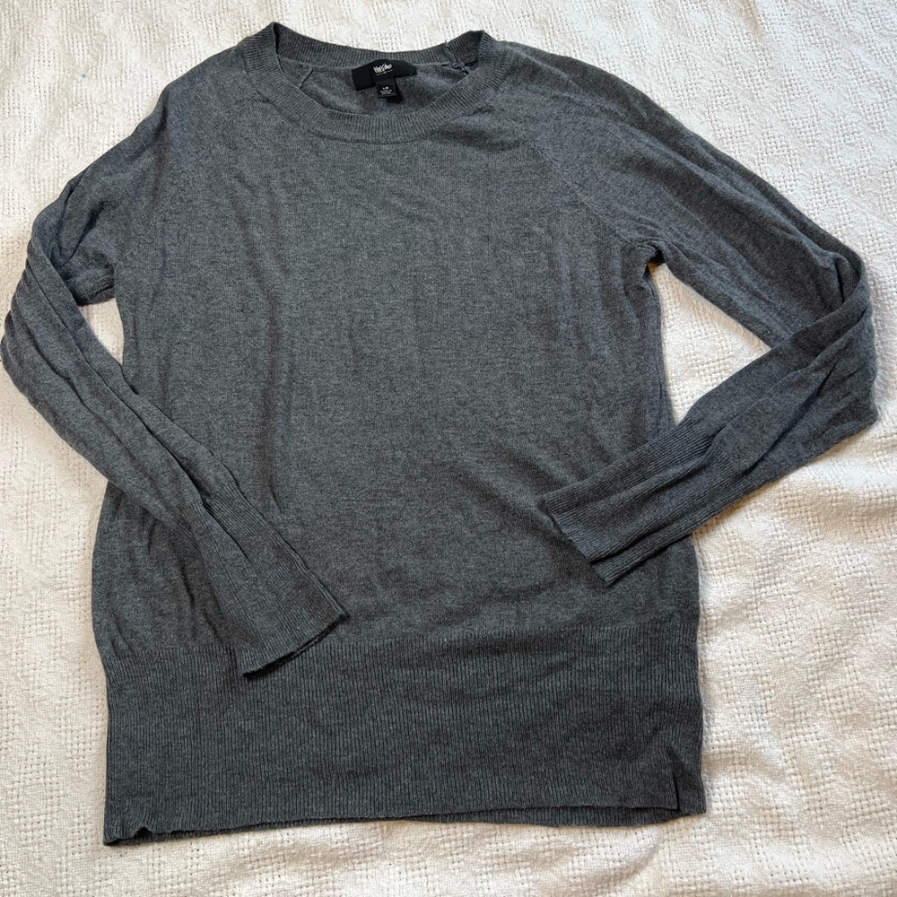 Grey sweater top!